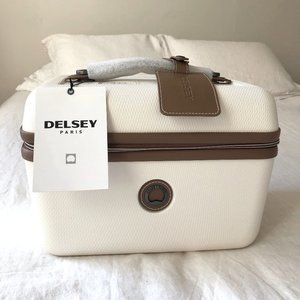 Delsey Chatelet Air Tote Beauty Vanity Case